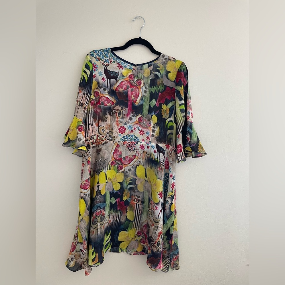 Floral Painted Mid Sleeve Ruffle Sleeve Silk Dress back key hole detail NWOT